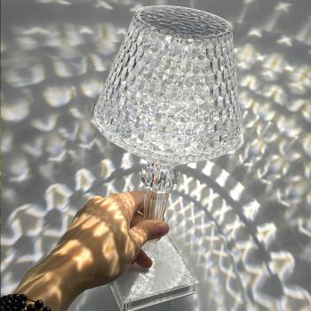Großhandel B2B schöne Kabellos Nachttischlampe Tischleuchte mit Touch-schalter